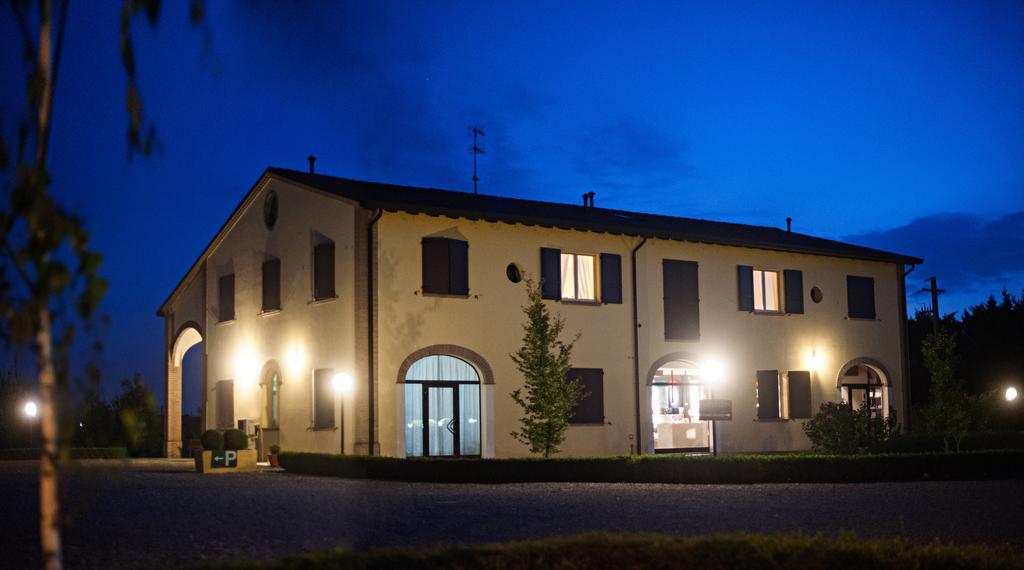 Gasthaus Agriturismo Il Mondo Parma Exterior foto